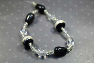 Бусины стекло 39 шт ± 3 шт №04 черный